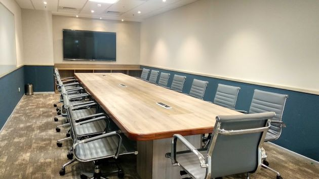GoOffice 1883 10 Seater Private Cabin