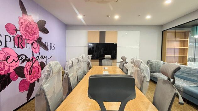 12 Seater Conference Room