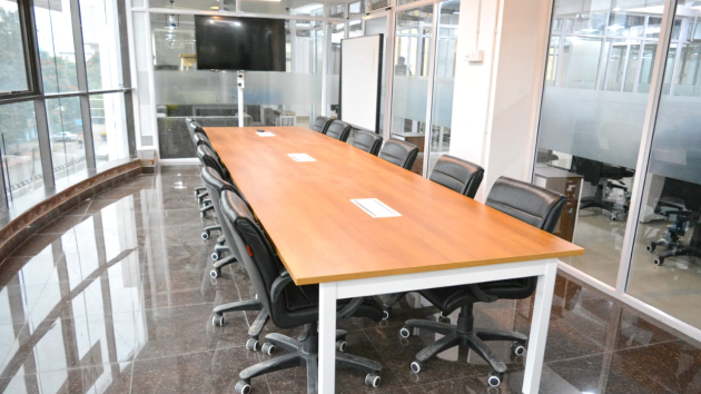15 Seater Meeting Room