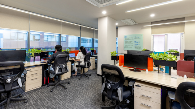 12 Seater Private Cabin