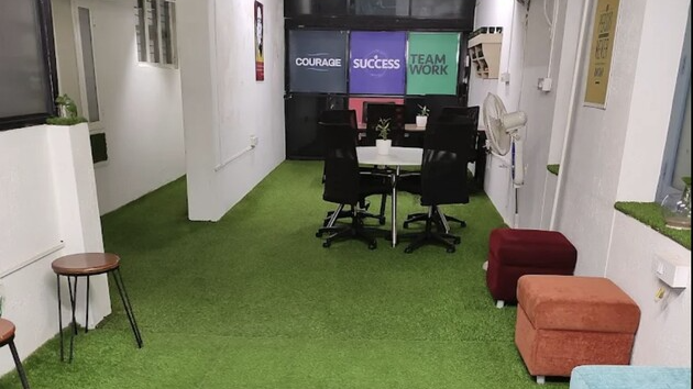 12 Seater Private Cabin