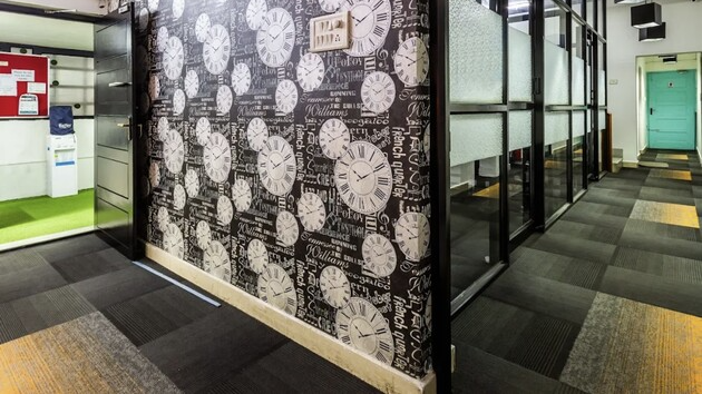 12 Seater Private Cabin