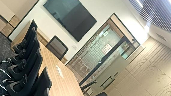 14 Seater Conference Room 
