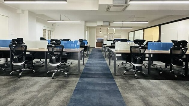 14 Seater Private Cabin