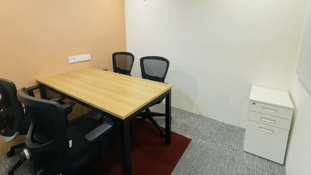 15 Seater Private Cabin