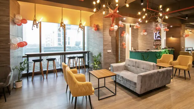 15 Seater Private Cabin in Sector 62 - India Accelerator Noida | GoOffice 8974