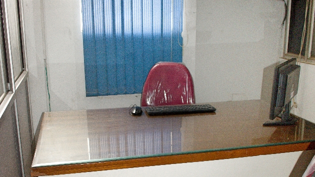 3 Seater Meeting Room
