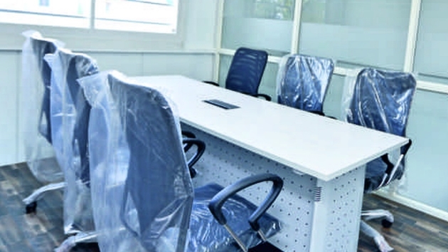 6 Seater Meeting Room 