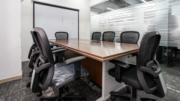 7 Seater Meeting Room