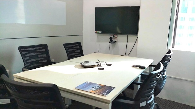 5 Seater Meeting Room