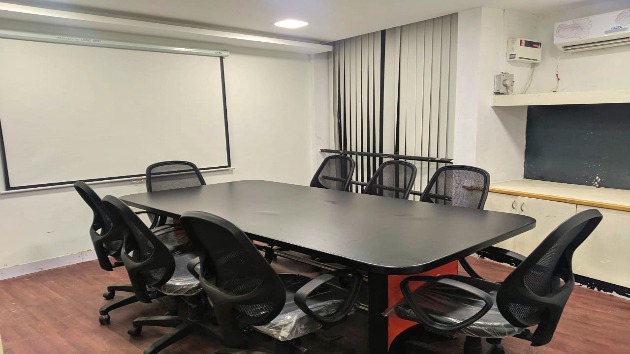 8 Seater Meeting Room