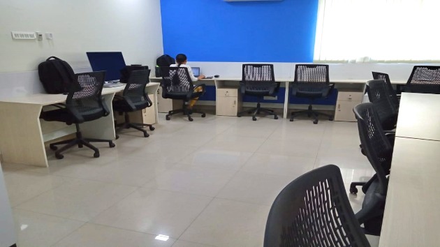 GoOffice 2224 8 Seater Private Cabin 