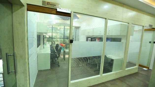 GoOffice 1165 6 Seater Private Cabin 