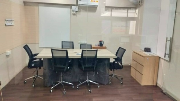 6 Seater Meeting Room