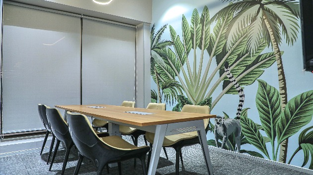 6 Seater Meeting Room