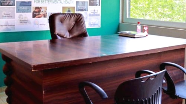 3 Seater Meeting Room