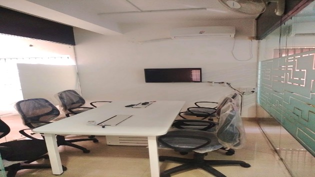 6 Seater Meeting Room