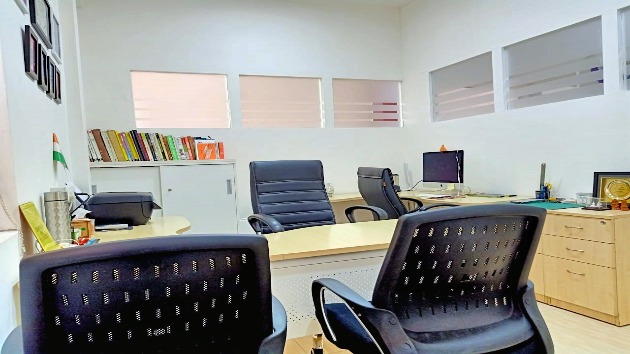 4 Seater Private Cabin