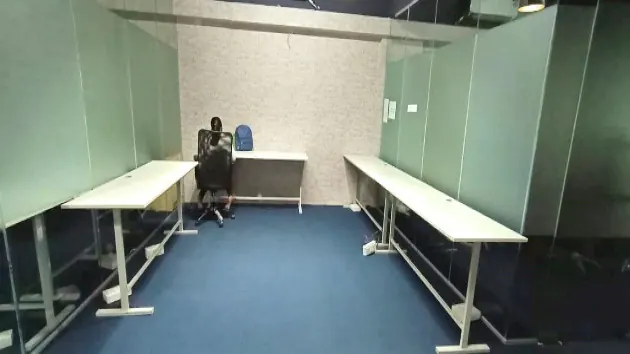 7 Seater Private Cabin 
