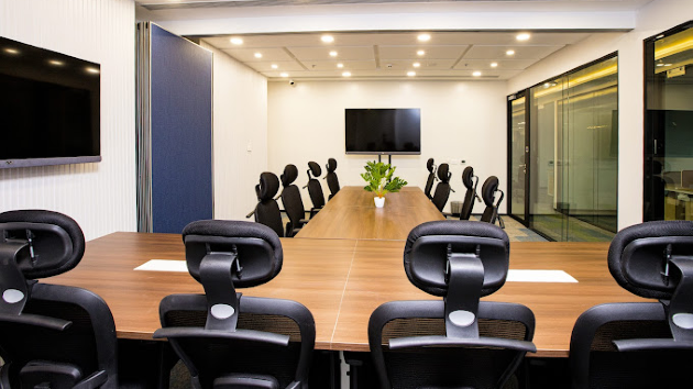 16 Seater Meeting Room