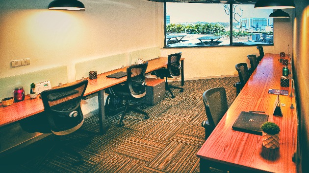 9 Seater Private Cabin