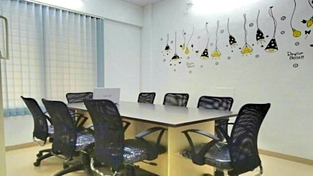 8 Seater Meeting Room