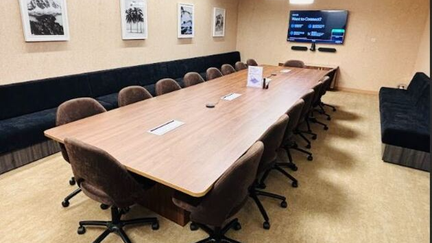 GoSpace 8730 18 Seater Conference Room