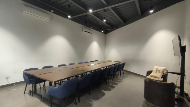 20 Seater Meeting Room