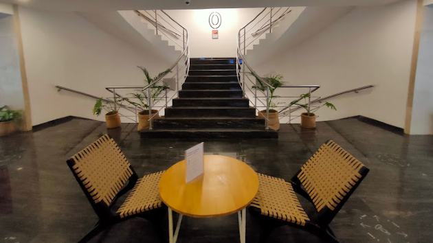 3 Seater Meeting Room