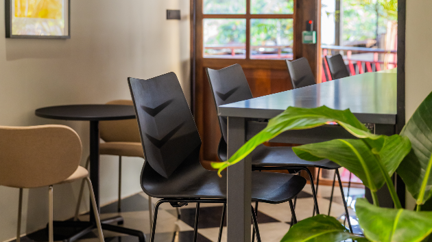 3 Seater Meeting Room