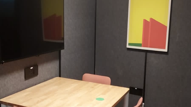 3 Seater Meeting Room