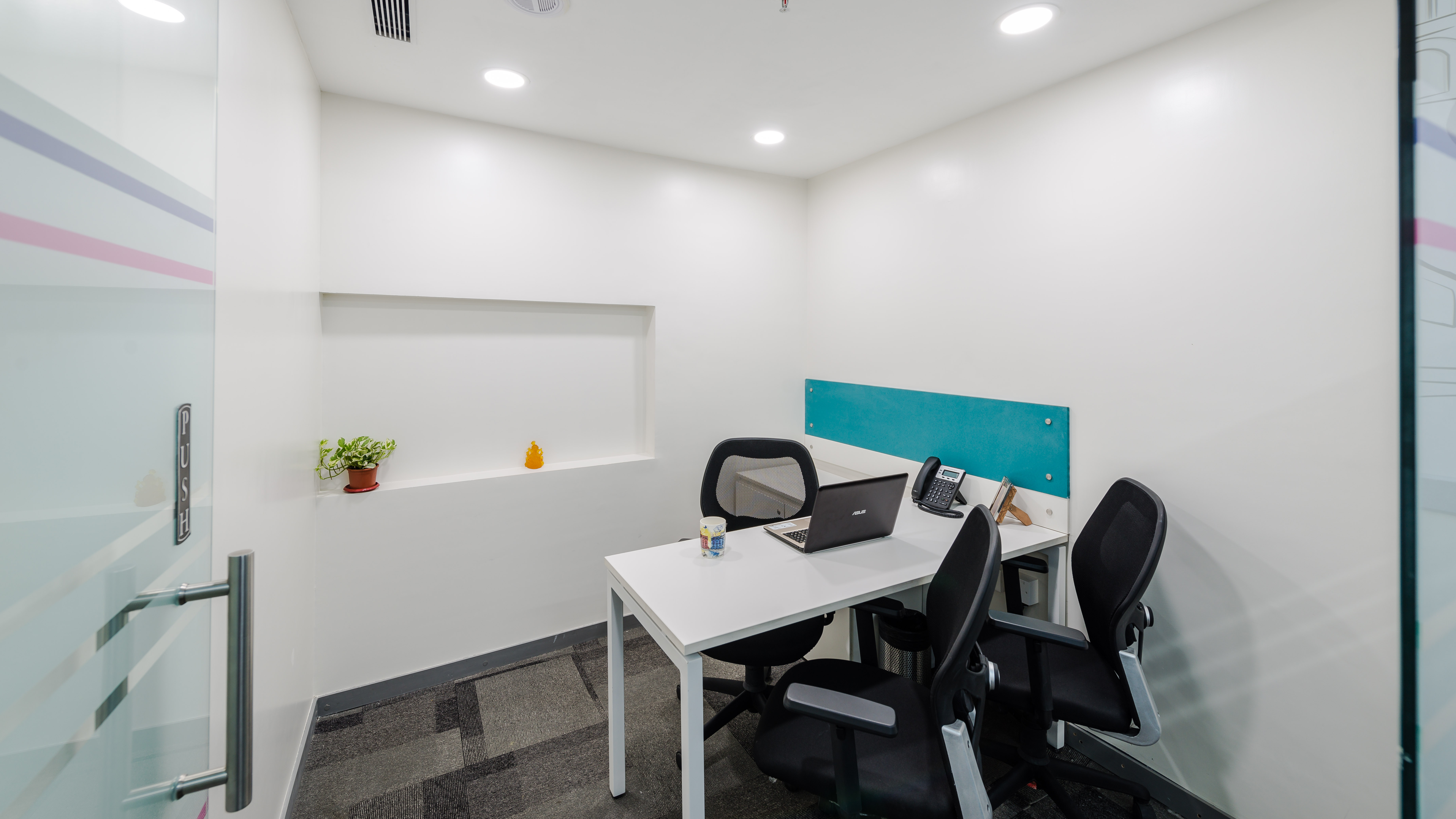 3 Seater Meeting Room