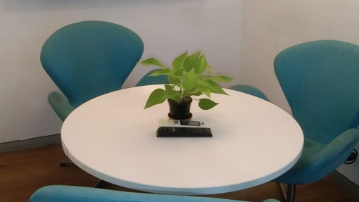 GoSpace 7977 3 Seater Meeting Room
