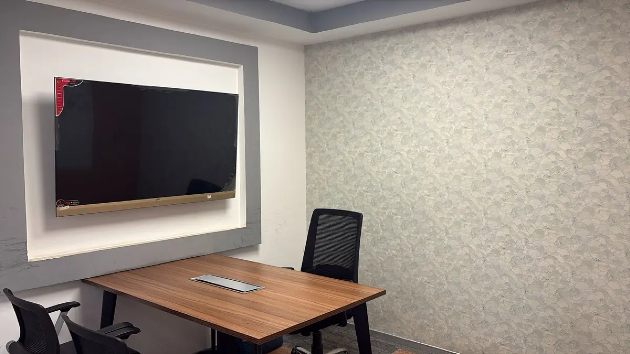 3 Seater Meeting Room in Sector 20 - Incuspaze GCA2- Gurugram Campus 3 | GoSpace 9044