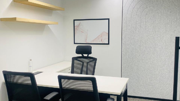 3 Seater Meeting Room in Sector 90 - Incuspaze Alphathum | GoSpace 9062