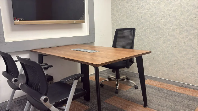 3 Seater Meeting Room in Sector 20 - Incuspaze GCA2- Gurugram Campus 3 | GoSpace 9045