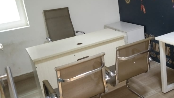 10 Seater Private Cabin