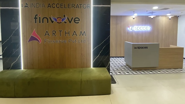 3 Seater Private Cabin