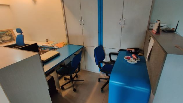 GoOffice 7403 3 Seater Private Cabin
