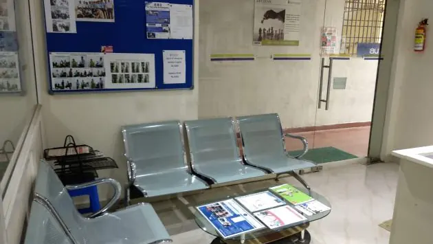 3 Seater Meeting Room