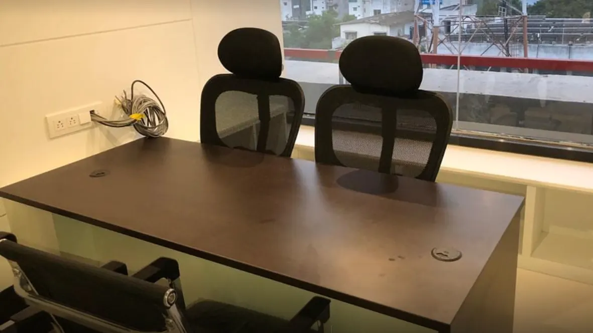 3 Seater Private Cabin in Vijay Nagar - The Dice Coworking | GoOffice 4072