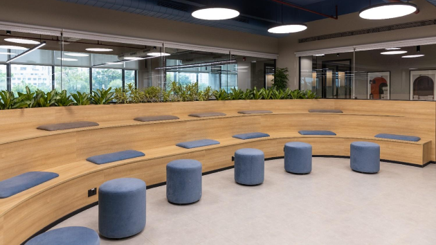 34 Seater Meeting Room