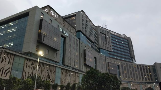 4 Seater Private Cabin