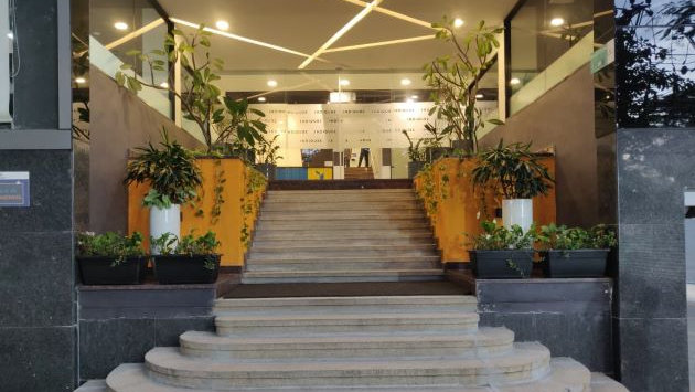 5 Seater Meeting Room