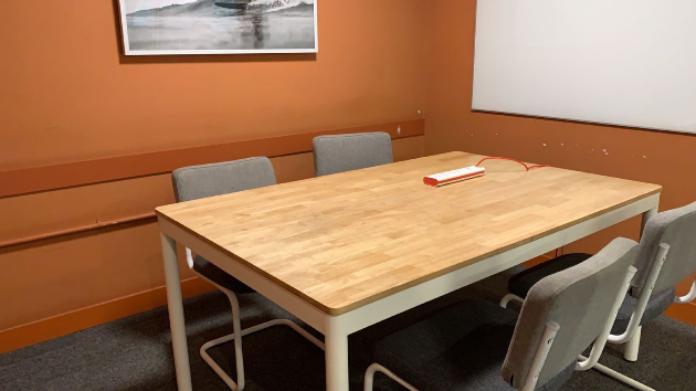 4 Seater Conference Room