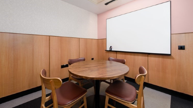 4 Seater Conference Room