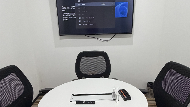 4 Seater Conference Room in Gorwa - Incuspaze 1965 Alembic City | GoSpace 4523