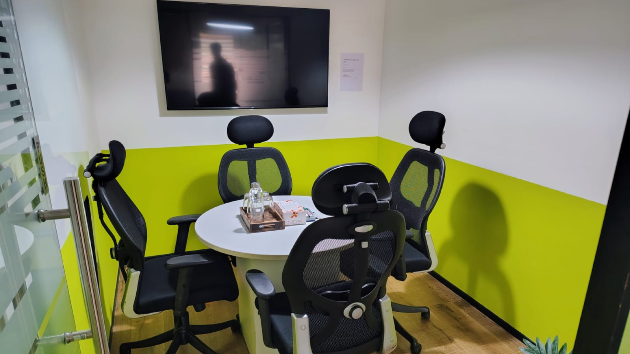 4 Seater Conference Room in Kakkanad - Incuspaze Infra Futura | GoSpace 4255