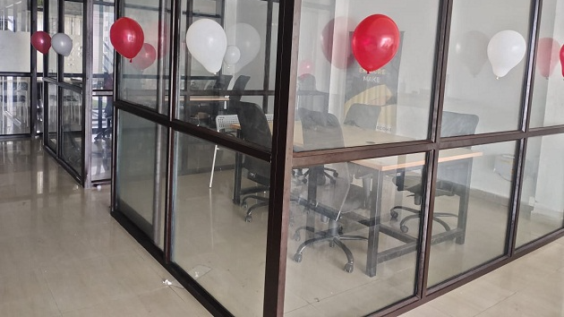 4 Seater Conference Room