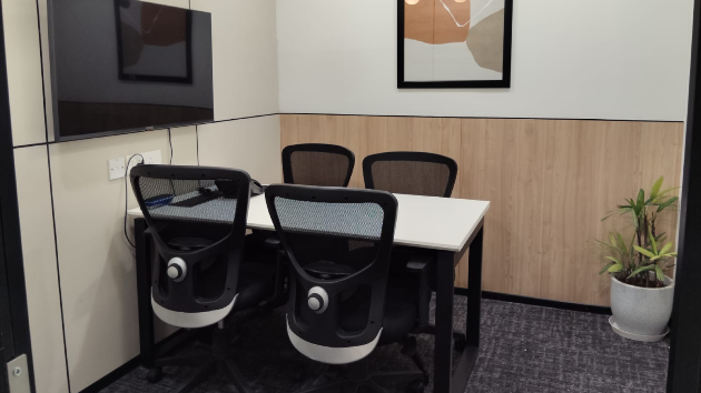 4 Seater Conference Room